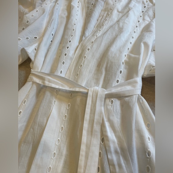 Nocturne White Embroidered Wrap Mini Dress size 1 - Picture 8 of 10